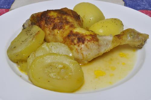 Jak uvařit kuře pečené na cuketě? Snadné recept, připravený za 30 - 45 minut